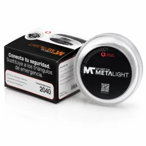 Baliza de emergencia V16 conectada a DGT 3.0 de la marca Metalight junto a su caja, mostrando la conectividad Vodafone hasta 2040 y los códigos de homologación LCOE.