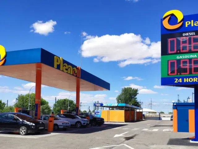 cómo ahorrar combustible: trucos y ranking OCU de gasolineras más baratas